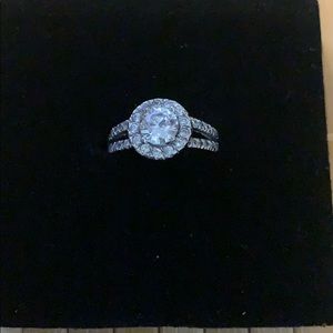 Beautiful sterling silver ring CZ